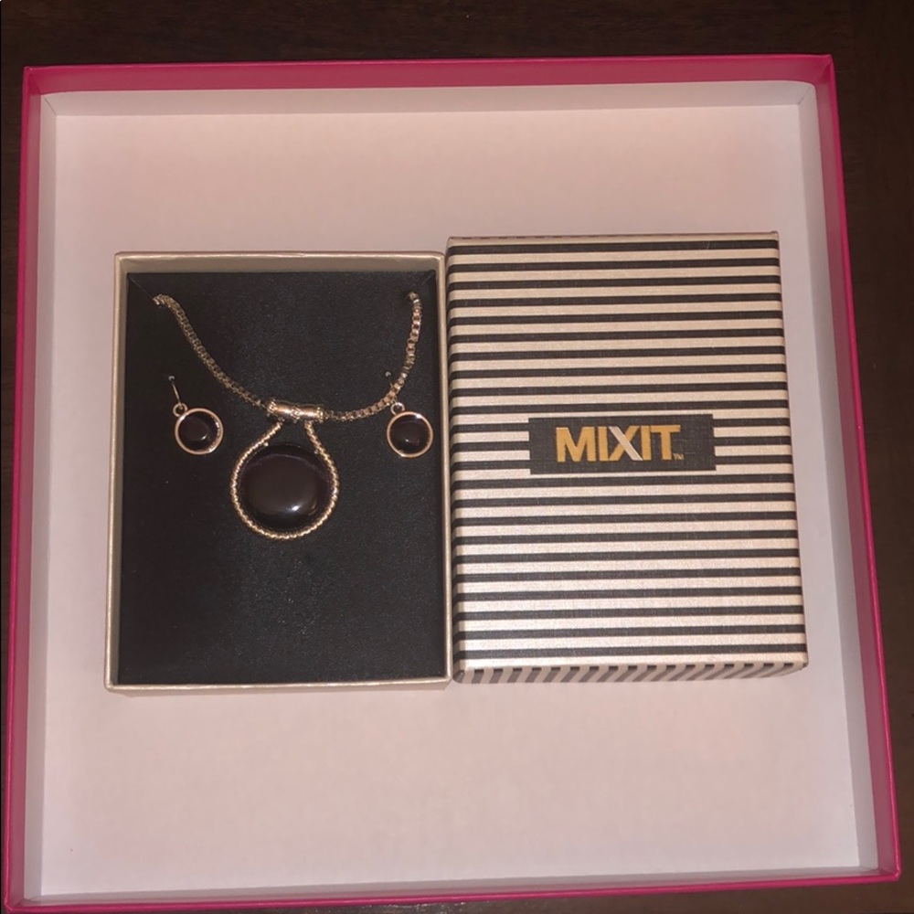 Black and silver statement necklace.